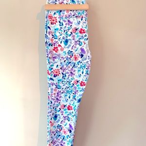 Fitted Floral Ankle Pant